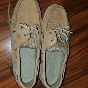 Sperry boat shoe